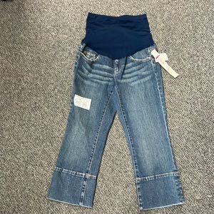 A PEA IN THE POD | cropped maternity jeans SMALL
